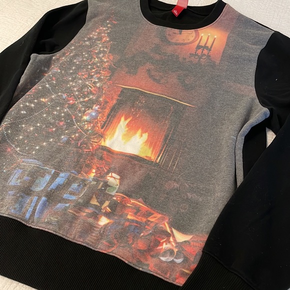 Christmas sweatshirt - Picture 2 of 4